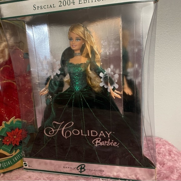Two Holiday Barbies Special Collector's Edition - Picture 7 of 10
